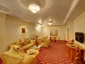 Hotel Babylon International - Image 4