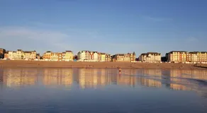 CAPRICES ENSOLEILLES 1 a 2 personnes 1 chambre 300 m plage avec vue petit dejeuner en option - Image 4