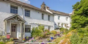 Quirky Cottage, Cosy Grade II listed 2 bed apartment Troutbeck Bridge - Image 3