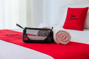 RedDoorz at Hotel Rumberpon Sorong - Image 4