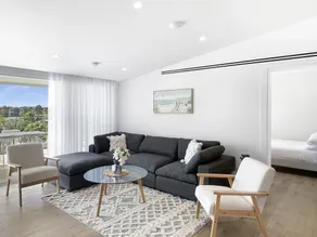 Modern 4-Bed Townhouse with Water Views - Image 2