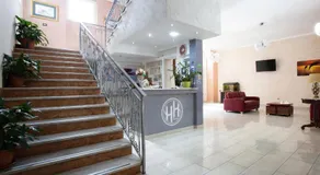 Hotel Happy - Image 3