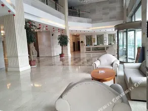 Swan Lake Hotel - Image 5
