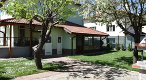 Simada Green Guesthouse - Image 3