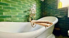 Style 3BR House Jameston | Garden | Near Tenby - Image 4