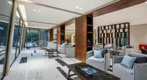 Iris Hotel - Image 2