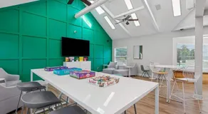 New Seasonal Comfort near USC and Riverwalk Trails - Image 3