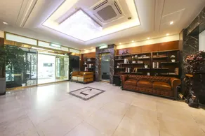 Uneed Hotel - Image 2