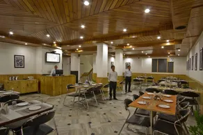 Hotel Snow View Manali - Image 4