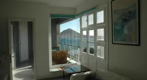Bel appartement de 2 chambres, terrasse, vue mer et wifi, à 1 minute à pied de la plage - Image 3