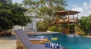 SaffronStays RiverFront Manor, 5-BDR pool villa by Pej River - Image 3