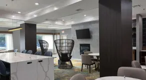 La Quinta Inn & Suites Nacogdoches - Image 4
