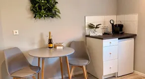 Appartement 2 - Gemütliche Wohnung mit Küchenzeile, Bad und großer Terrasse - Image 4