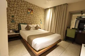 Hotel RS Exclusive Stay & Fine Dine - Near to Akola Junction - Image 2