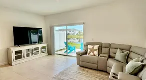Nokomis Escape! Close to Beach, Relaxation & Eats - Image 2