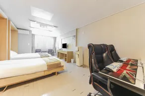 Joy Hotel - Image 4