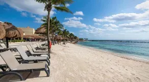 Spacious Apartment with Terrace, Pool and Beach Access - Image 2