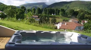 Etxe goxoan chambres d'hôtes avec cuisine été équipée commune et jaccuzi - Image 3