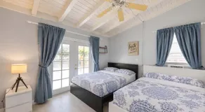 LUX View Villa - Image 2