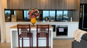 2 bedroom In the Middle of Sydney with Beautiful River View - Image 4