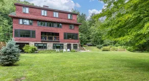 Luxe Vermont Duplex - Image 4