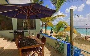 Azure Hotel and Art Studio - Image 2