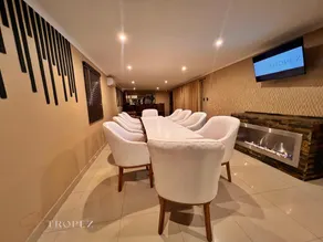 St Tropez Guest House - Image 4