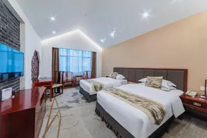 Fortune Hotel - Image 2