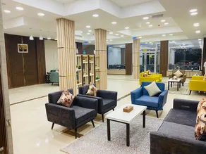 Royal Land Hotel Suites - Image 2