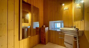 Gîte chaleureux avec cheminée près du Puy-en-Velay, idéal pour familles et séjours professionnels - Image 2
