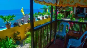MLK Bamboo Beachhouse - Image 4