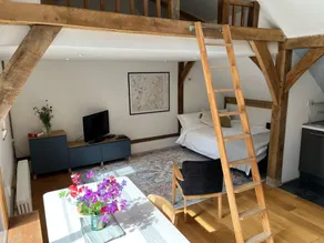 Beautiful Detached Barn in the Chiltern Hills - Image 2
