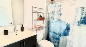 Studio Apartment with backyard - All Private! - Image 2