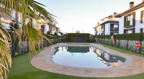 Ático de lujo con piscina y mini golf en la playa - Image 3