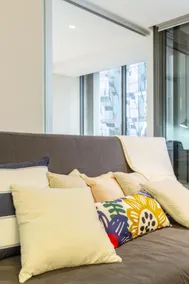 MODERN 2 BEDROOMS SOUTHERN CROSS STATION - Image 3