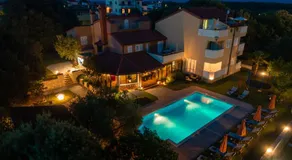 Guesthouse ''Barboska'' - big outdoor swimming pool & private tennis court - Image 3
