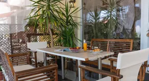 Premier Sea Apartment - Image 3