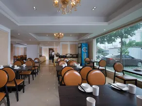Vienna Hotel Guangxi Beihai Yintan Wanda - Image 3