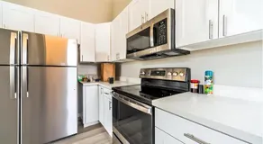 Cozy Micro Suite Unit 3 Sleeps 2 Minutes to Downtown - Image 5