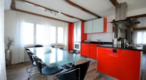 Lake House - Image 4