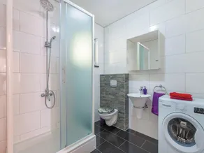 Appartement entièrement équipé avec barbecue et terrasse | Vue sur l'eau | Plage à proximité - Image 1