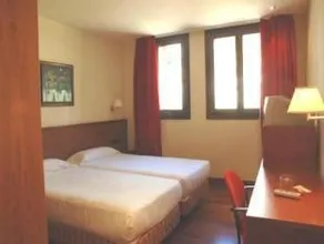 SNÖ Hotel Candanchú - Image 3