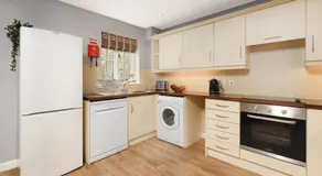 Hopton Cottage - Darwin Lake Holiday Village - Image 4