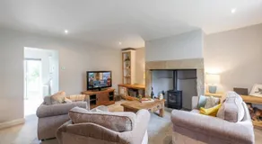 Swallowship Cottage - Image 2