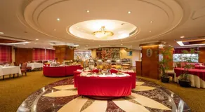City Hotel Shanghai - Image 4