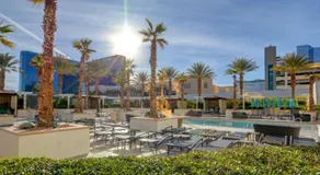 MGM Balcony Strip F1 Race View Luxury Penthouse - Image 2