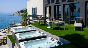 Via Mare Luxury Rooms - Image 3