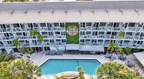 Coastal King Suite Stay at Ocean Blvd - Image 4