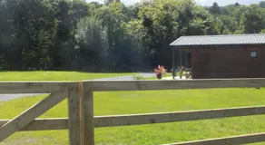 Killarneys Cabins - Luxurious and Oversized Scandanavian Lodges - Image 4
