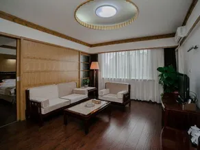 Shi You Yuan Hotel - Image 2
